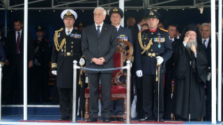 Θεσσαλονίκη: Φραστική επίθεση πολίτη στον Παυλόπουλο (BINTEO)