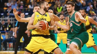 Πολυτιμότερος                                       ο Γιάνκοβιτς