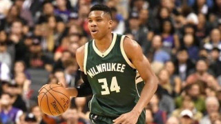 Ο « Giannis »                       σε τρελά κέφια !