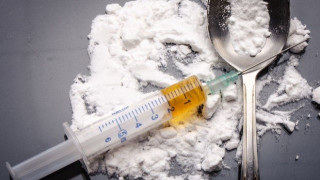 ΣΟΚ: Μητέρα έδινε στα παιδιά της ηρωίνη για να κοιμηθούν!