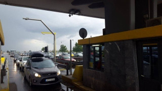 Μοίρασε πρόστιμα η Τροχαία σε οδηγούς στα διόδια των Μαλγάρων