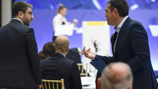 Ανδρουλάκης vs Τσίπρας - Ποιος προηγείται σε κεντρώους και κεντροαριστερούς ψηφοφόρους