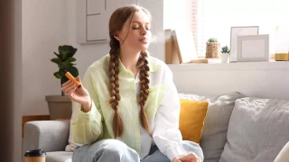 Άτμισμα: Πόσο επικίνδυνο είναι για δόντια και ούλα