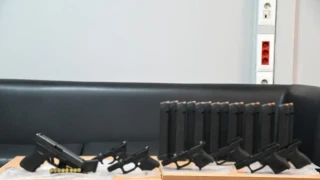 Σύλληψη 13 Τούρκων στον Έβρο - Έκρυβαν... οπλοστάσιο