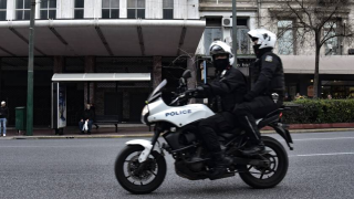 Θεσσαλονίκη: Οδηγός ταξί χτύπησε και εγκατέλειψε υψηλόβαθμο αστυνομικό