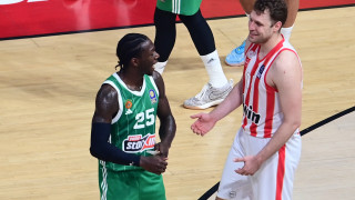 Μπηχτές Ναν για Βεζένκοφ: «Παίρνει βοήθεια από τους... πορτοκαλί»