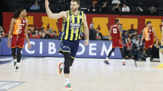 Πετρίδης: Στην αποψιλωμένη ρακέτα της Εφές