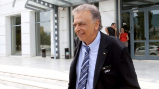 Από        την      Σκύλλα         στη      Χάρυβδη…