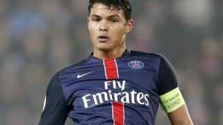 Κοιτάει Τιάγκο Σίλβα                                    η Γιουβέντους