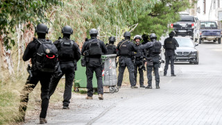 Σε αστυνομικό κλοιό τα Βορίζια μετά το μακελειό: Ταμπουρωμένοι οι κάτοικοι