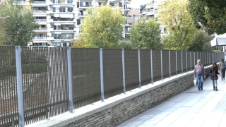 Θεσσαλονίκη: Οργή αρχαιολόγων για τα κάγκελα στο Γαλεριανό Συγκρότημα