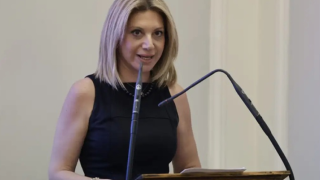 Καρυστιανού: Αποκαλύφθηκε το όνομα και το σήμα του κινήματός της