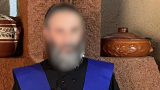 Γνωστός ιερέας-YouΤuber μεταξύ των συλληφθέντων για κύκλωμα διακίνησης ναρκωτικών