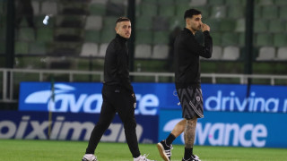 Παναθηναϊκός-ΠΑΟΚ: Κεντρικό πρόσωπο ο Πέλκας, υπέγραψε αυτόγραφα σε φίλους του Τριφυλλιού