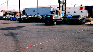 Χαλκίδα: Με κουκούλες, χειρουργικές μάσκες και σκυμμένα κεφάλια στην εισαγγελία