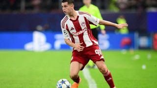 Λουίς Κάμπος σε Μουζακίτη: «Συνέχισε την καλή δουλειά… σε παρακολουθούμε».