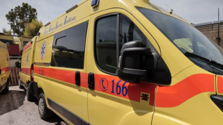 Κρήτη: Αναβάτης μηχανής τραυματίστηκε σοβαρά από ταμπέλα