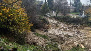 Κακοκαιρία Adel: Δραματική η κατάσταση με πλημμύρες και κατολισθήσεις σε νησιά και Ήπειρο