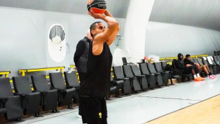 ΑΕΚ-Κλαβέλ: Υπέστη εξάρθρωση ώμου στην πρώτη προπόνηση!