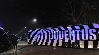 Ιταλία: «Έβρεξε» πέτρες στο λεωφορείο της Γιουβέντους-Πώς έγινε η επίθεση στη Νάπολη (vid)