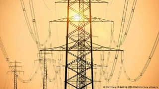 Πού οφείλονται οι υψηλές τιμές ηλεκτρικής ενέργειας στην Ελλάδα