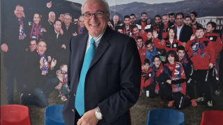 Στέλιος Μπέκας: «Το ποδόσφαιρο δημιουργήθηκε από άνδρες, όχι από κοριτσάκια»!