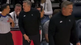 NBA: Έκρηξη οργής του Κρις Φιντς στο Τίμπεργουλβς-Γκρίζλις