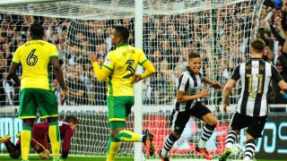 Δυνατό Under η Τράπανι,  στο G/G η Νιουκάστλ,  στο Ν/G η Μπενφίκα