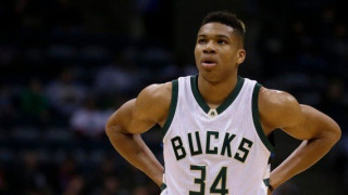 Υπόκλιση   Αντετοκούνμπο    στον      Νίκο     Γκάλη!