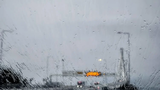 Ο καιρός της Παρασκευής (26/12): Νεφώσεις με καταιγίδες και λίγα χιόνια