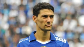 Προπονητής Περσίμπ: «Ο Μπάρμπα έχει συμβόλαιο, θα μείνει»