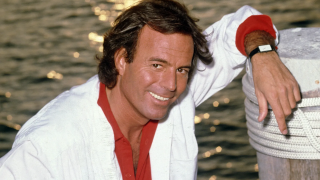 Κατηγορείται για σεξουαλική παρενόχληση ο Χούλιο Ιγκλέσιας: «Σου αρέσουν τα τρίο;»