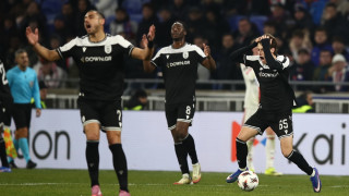 Συνεχίζει με δέκα παίκτες ο ΠΑΟΚ: Αποβλήθηκε ο Κωνσταντέλιας!