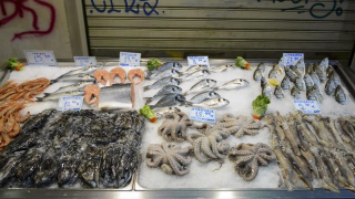 Ξεκίνησαν οι αυξήσεις στα θαλασσινά ενόψει Σαρακοστής: Πώς διαμορφώνονται οι τιμές