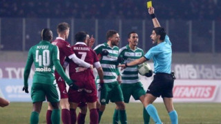 Δεν -Χ-άρηκε κανείς στη                       Λάρισα