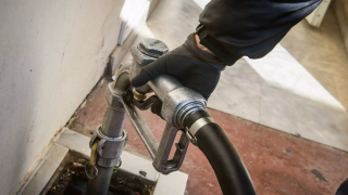 Σενάρια για «ανάφλεξη» στο πετρέλαιο μετά την επίθεση ΗΠΑ - Ισραήλ στο Ιράν