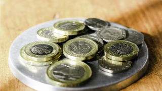 Έρχονται έκτακτα μέτρα για να υπερκεραστεί η ακρίβεια λόγω πολέμου