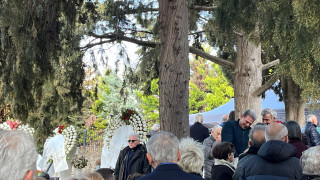 Το ύστατο χαίρε στον Βασίλη Προυσαλίδη