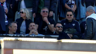 Στη φιέστα ανόδου της Καλαμάτας ο Καρυπίδης-Παρών και ο Σαμαράς