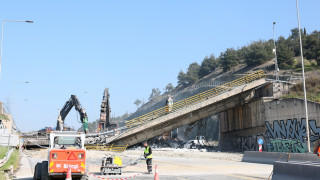 Θεσσαλονίκη-Fly Over: Σε πλήρη εξέλιξη η κατεδάφιση της γέφυρας Αγίου Παύλου (pics/vid)