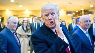 Τραμπ: «Διαπραγματευόμαστε, αλλά θα ανατινάξουμε το Χαργκ»