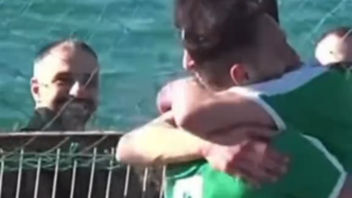 Τρελή στιγμή στην ΕΠΣΜ: Έβαλε γκολ και πανηγύρισε μαζί με τον… ΛΕΞ