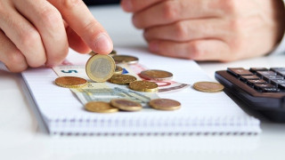 Πώς «κλειδώνουν» σύνταξη στα 62 και τι κερδίζουν οι ασφαλισμένοι