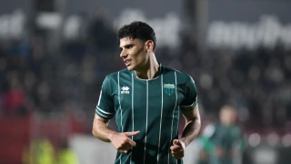 Λεβαδειακός: Κέρασε γλυκά ο Τσάπρας μετά την ανανέωση