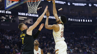 ΝΒΑ: Οι Θάντερ πέρασαν πάνω από τους Λέικερς–Σημαντικό διπλό των Καβς