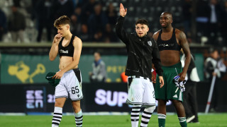 Ωραία στιγμή στο ΠΑΟΚ–Παναθηναϊκός: Αντάλλαξαν φανέλες Κωνσταντέλιας και Τετέι