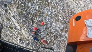 Η διάσωση του 56χρονου ορειβάτη σε δύσβατη περιοχή στο Αγρίνιο