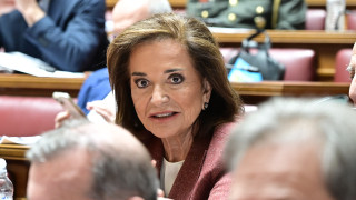 Η Ντόρα Μπακογιάννη ζητά παραίτηση Λαζαρίδη: «Δεν το χειρίστηκε καλά»