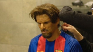 Μεταμφιεσμένος αστέρας της Μπαρτσελόνα εκπλήσσει φίλους της ομάδας (v)