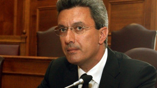 Η πρώτη φωτογραφία του Νίκου Χατζηνικολάου στο πλατό του Ant1